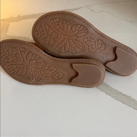 boc Women's Tan Leather Sandals - Picture 3 of 3